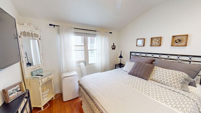 Building Photo - Fully Furnished Vacation | Farmhouse Chic