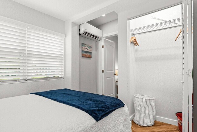 Building Photo - 403 Locklie St