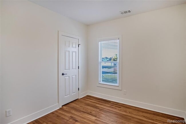 Building Photo - 6212 Avery St