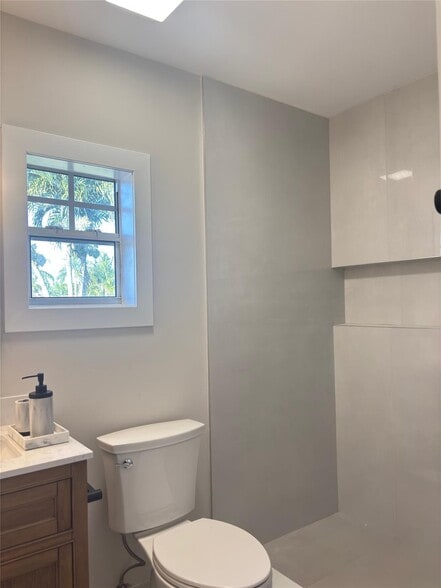 Building Photo - 10935 Gable St