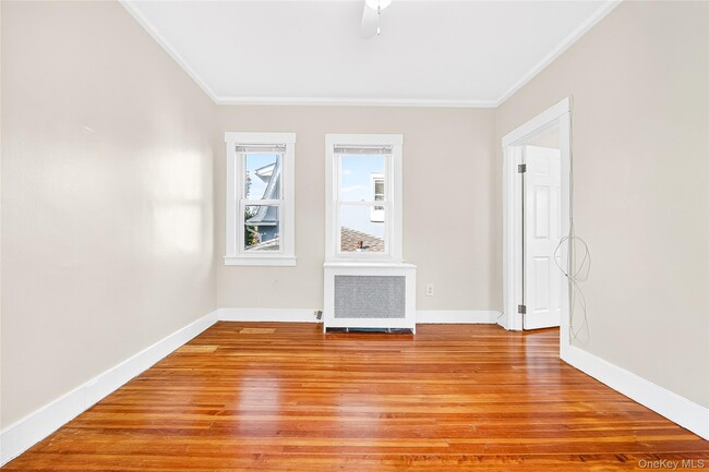 Building Photo - 41 Saratoga Ave