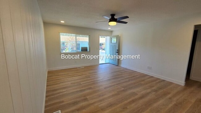 Building Photo - 1461 Hussman Ave