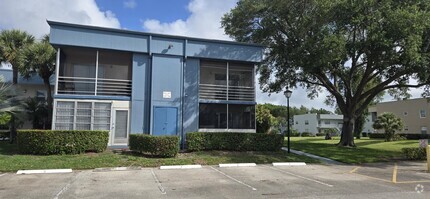 Building Photo - 791 Normandy Trail