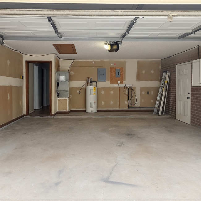 Building Photo - 6523 Diamond Leaf Ct S