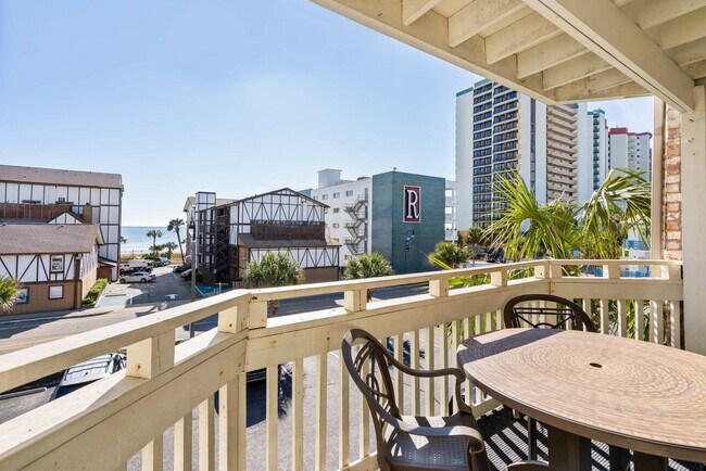 Building Photo - 2805B N Ocean Blvd