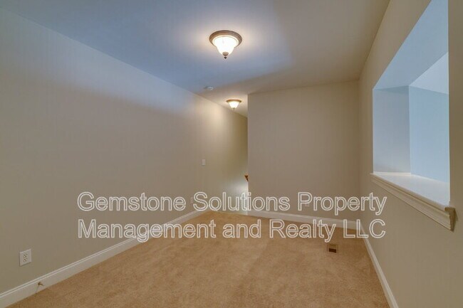 Building Photo - 3201 Aspen Grove Dr
