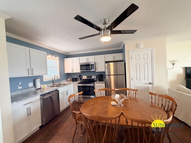 Building Photo - Furnished Waterfront Condo with Bay Views Near Eglin & Hurlburt!