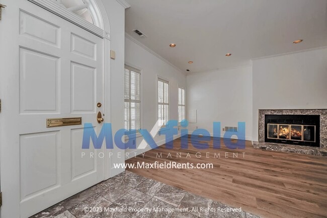 Building Photo - Avenues - 3 Bedroom 3 Bath Townhome with amazing southern views