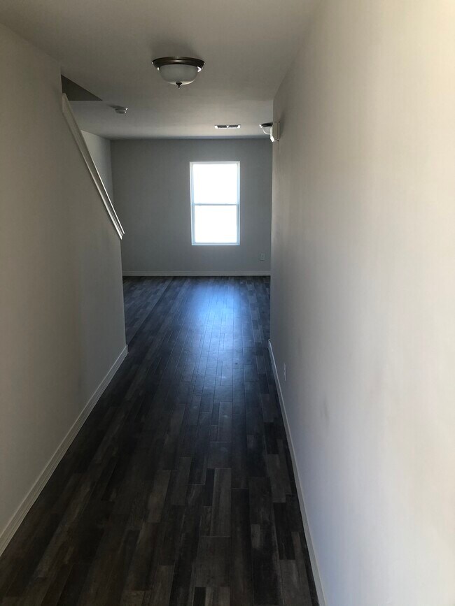 Building Photo - 1628 Paige Dr