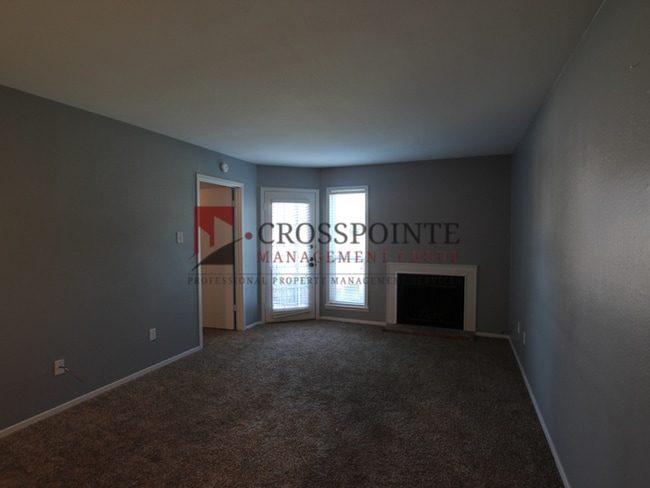 Building Photo - 1 Bedroom, 1 Bathroom Upstairs Apartment in Tyler!