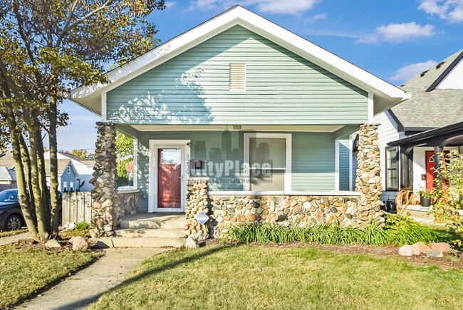 Primary Photo - 1230 Villa Ave