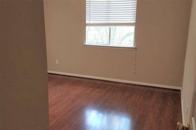Building Photo - 7018 Brockington Dr