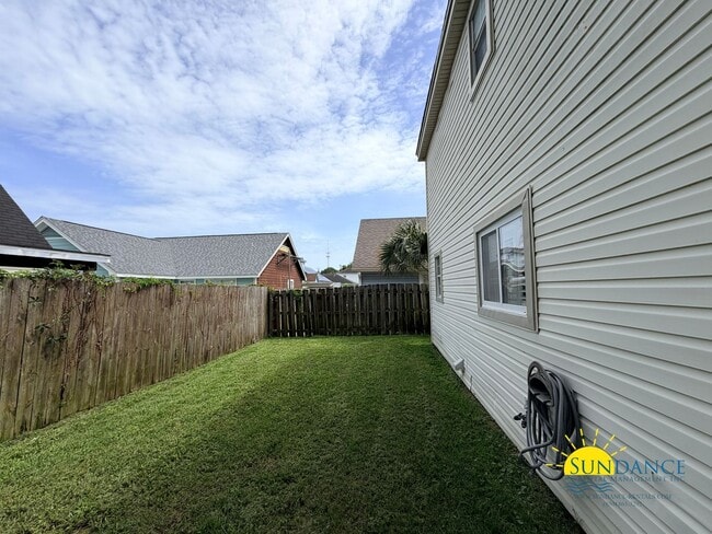 Building Photo - Beautifully Maintained Home with Modern Upgrades & Smart Features!