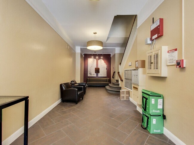 Building Photo - 2228 Union St