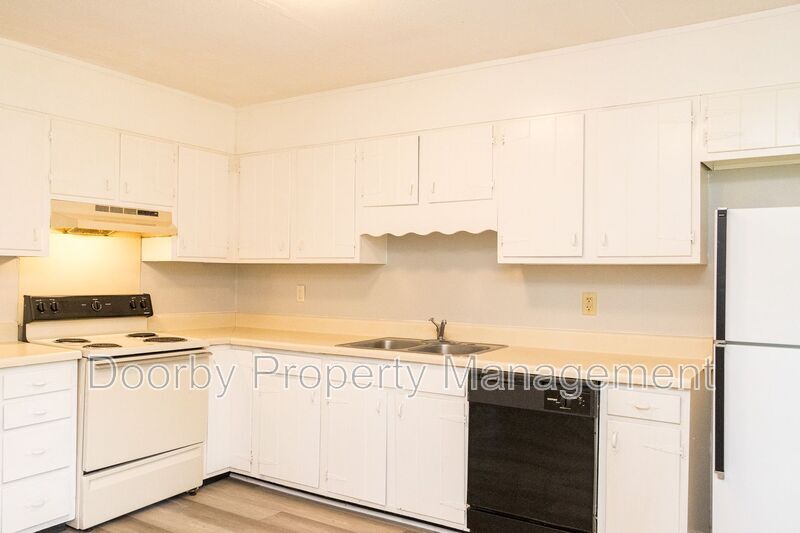 Building Photo - 5038 Cameron Ln