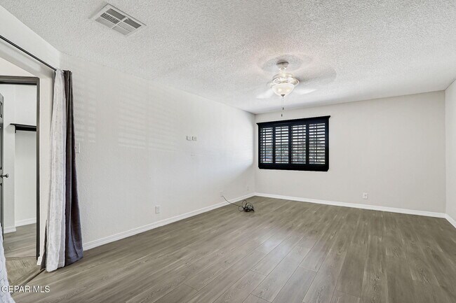 Building Photo - 13913 Golden Mesa Ct