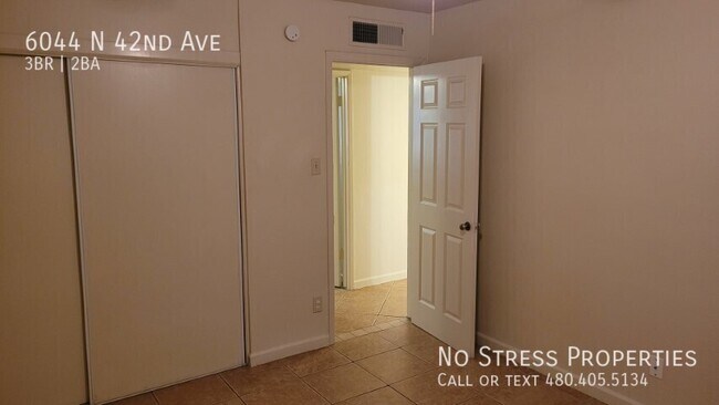 Building Photo - 6044 N 42nd Ave