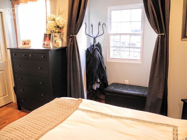 Building Photo - 1712 Rodman St