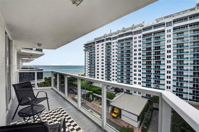 Building Photo - 2401 Collins Ave
