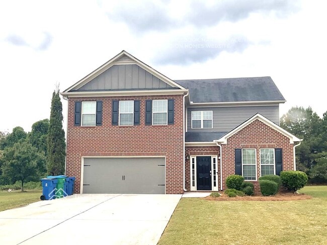 Building Photo - 2065 Hydrangea Ln