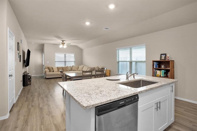 Building Photo - 14211 Sedona Rdg Dr