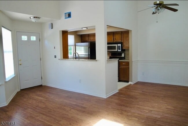 Building Photo - 53 Foxwood Ct