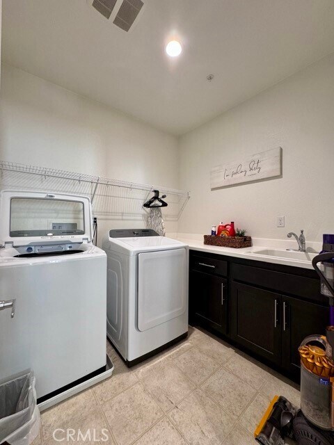 Building Photo - 38572 Rosegate Pl