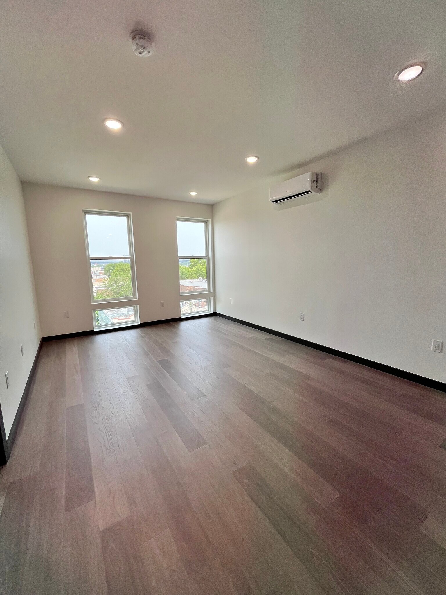 132 Mallory Ave 507 - 138 Mallory Ave