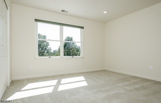 Building Photo - 43 Rosewood Ct