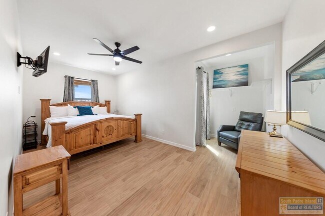 Building Photo - 37 Harbor View