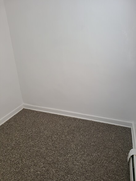 Office/storage/WIC off living room/bedroom - 131 Depeyster St