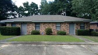 Building Photo - 121 Debra Ln