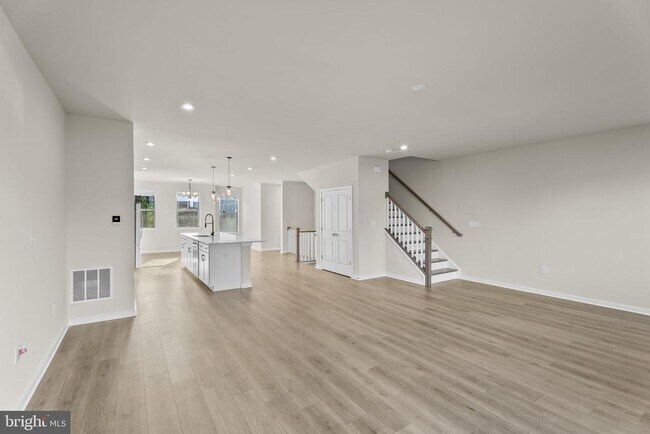 Building Photo - 6244 Folly Ln