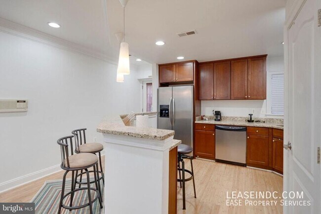 Building Photo - 21 Q St NW