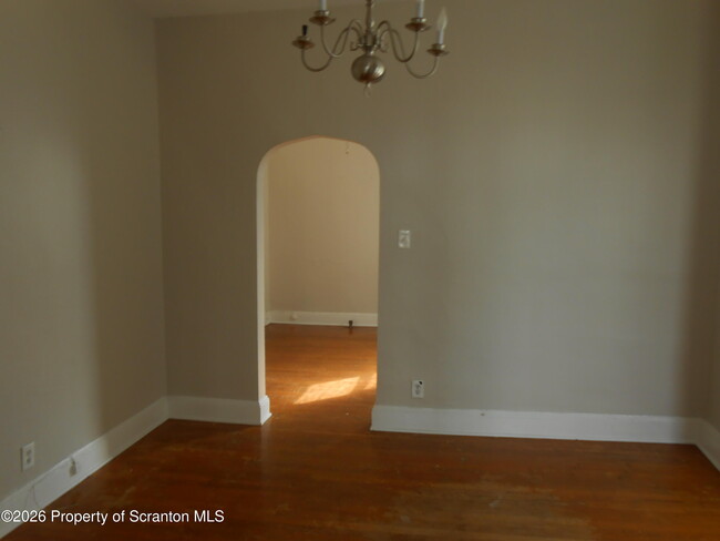 Building Photo - 624-624 N Main St