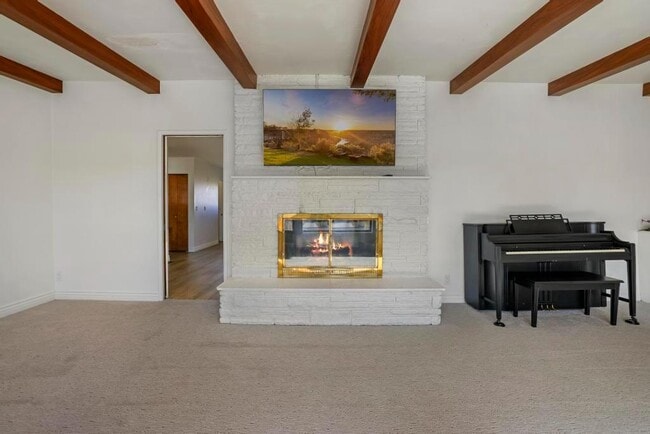 Building Photo - 216 Diana Dr