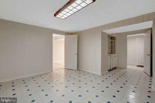 Building Photo - 8916 Braeburn Dr