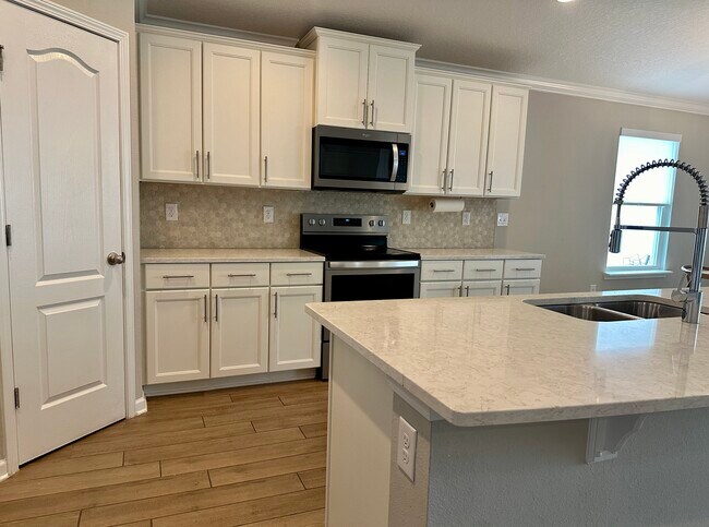 Building Photo - 8056 Island Fox Rd