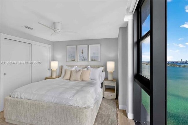 Building Photo - 700 NE 24th St