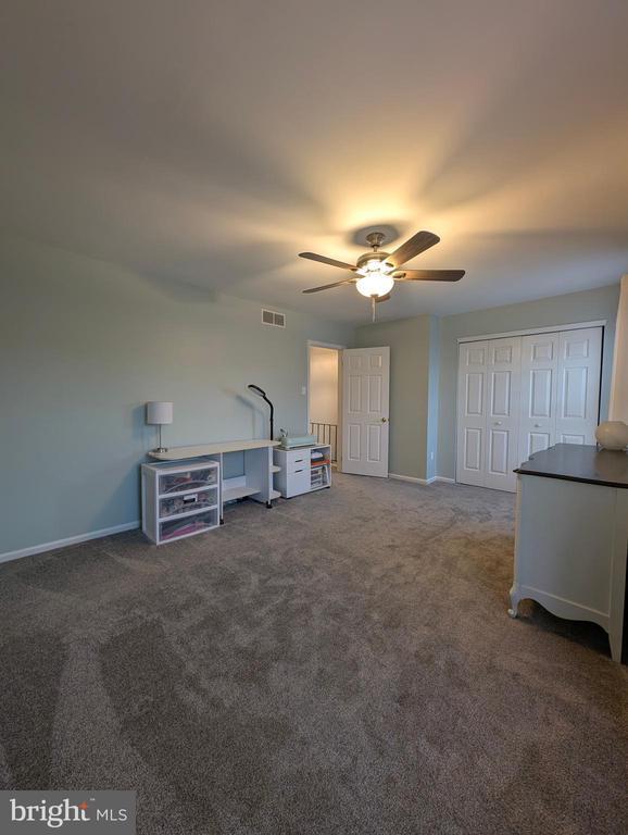 Building Photo - 609 Hartland Ct