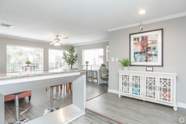 Building Photo - 10250 Lands End Dr