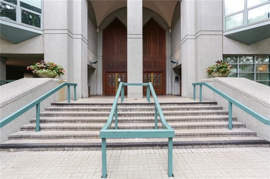 Building Photo - 2870 Pharr Ct S Northwest