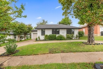 Building Photo - 1231 Fordham Rd