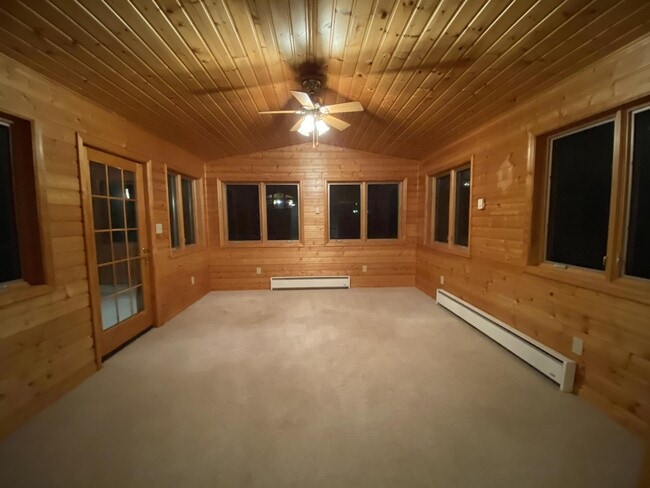 Building Photo - 2431 Mounds Ave