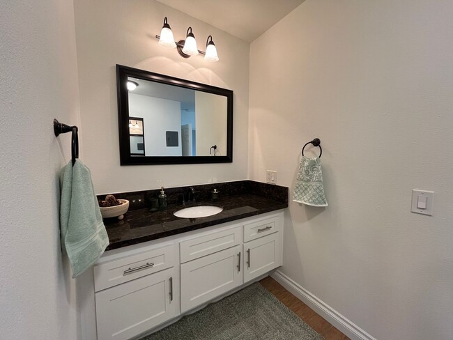 Building Photo - Citrus Cove Apartments 1 br