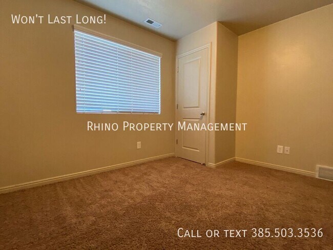 Building Photo - 6941 Village River Ln