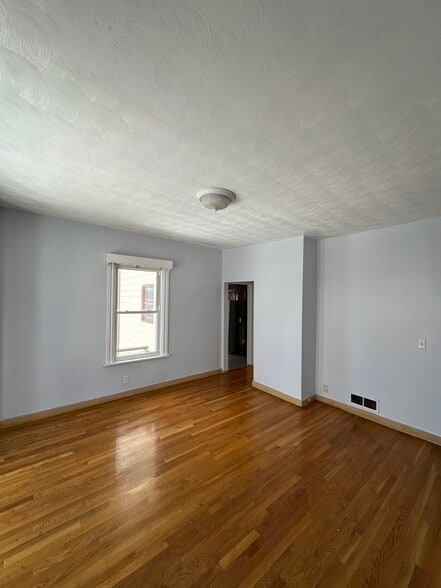 Building Photo - 47 Gould Ave