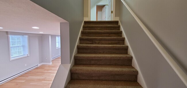 Building Photo - 172 Beth Ln