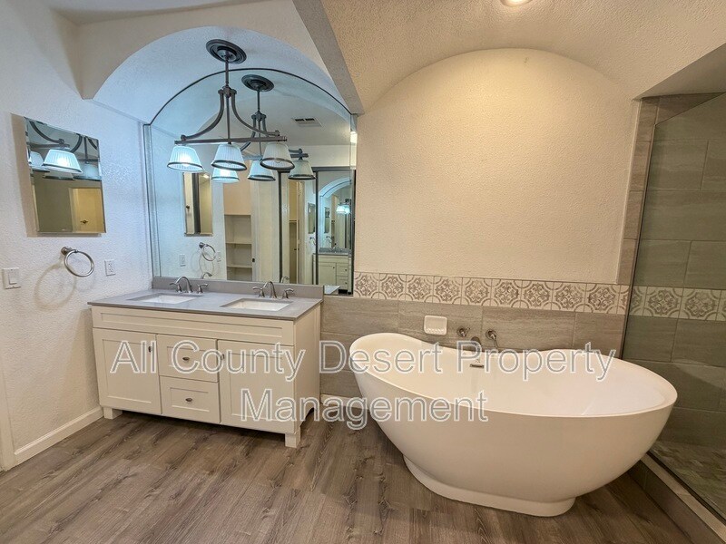 Building Photo - 9591 Capiland Rd