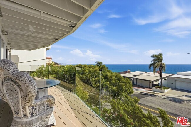 Building Photo - 18109 W Coastline Dr